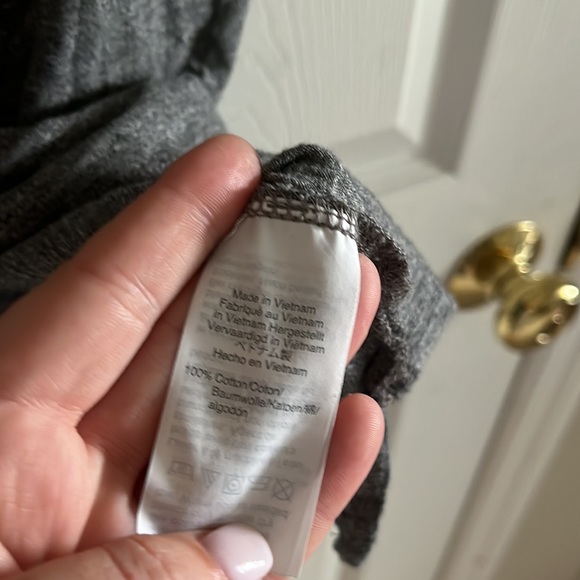 Madewell Women's Whisper Cotton V-Neck Grey Pocket Tee Size Medium - Picture 8 of 8